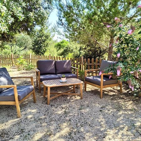 Vila L'Arbre A Soleil Aigues-Vives  Exteriér fotografie
