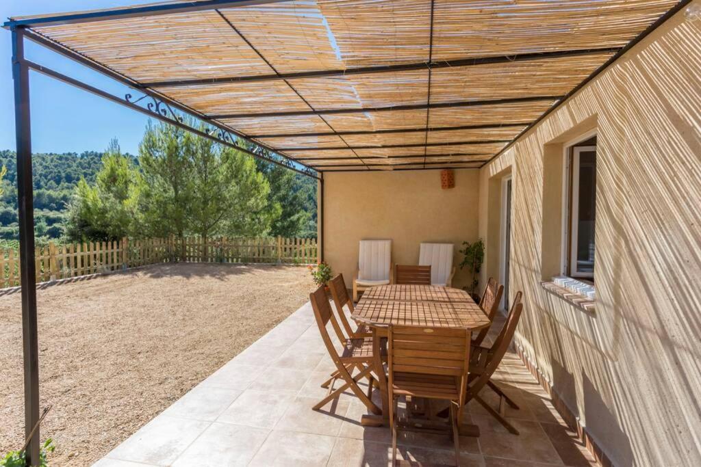 Vila L'Arbre A Soleil Aigues-Vives  Exteriér fotografie